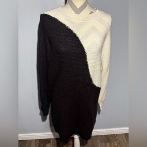 Blu Pepper Two-Tone Sweater in Black and Cream